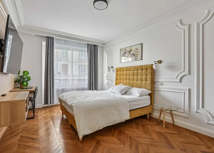 Superb Haussmann-style - 2bdr 6p - Trocadero Lägenhet *